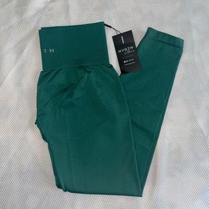 NVGTN Emerald Solid Seamless Leggings